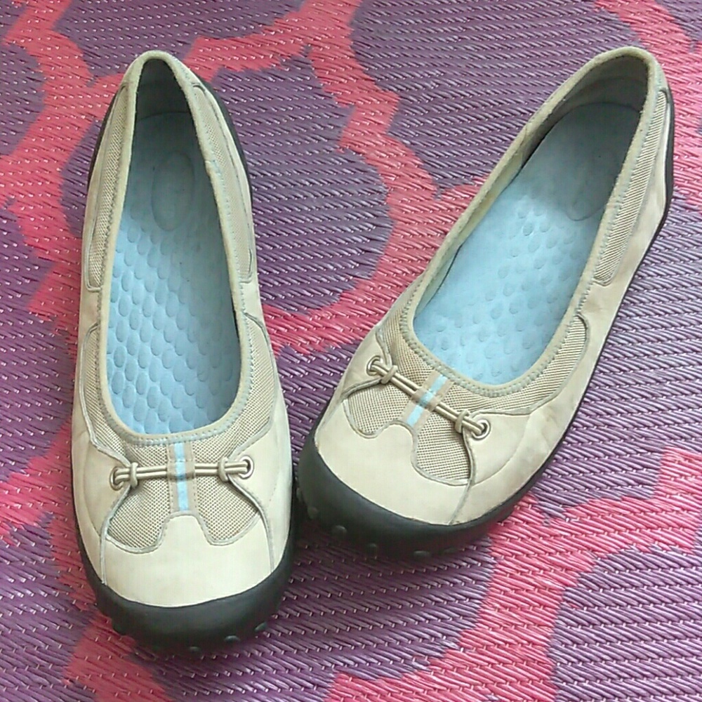 Tan Leather Walking & Garden Shoes